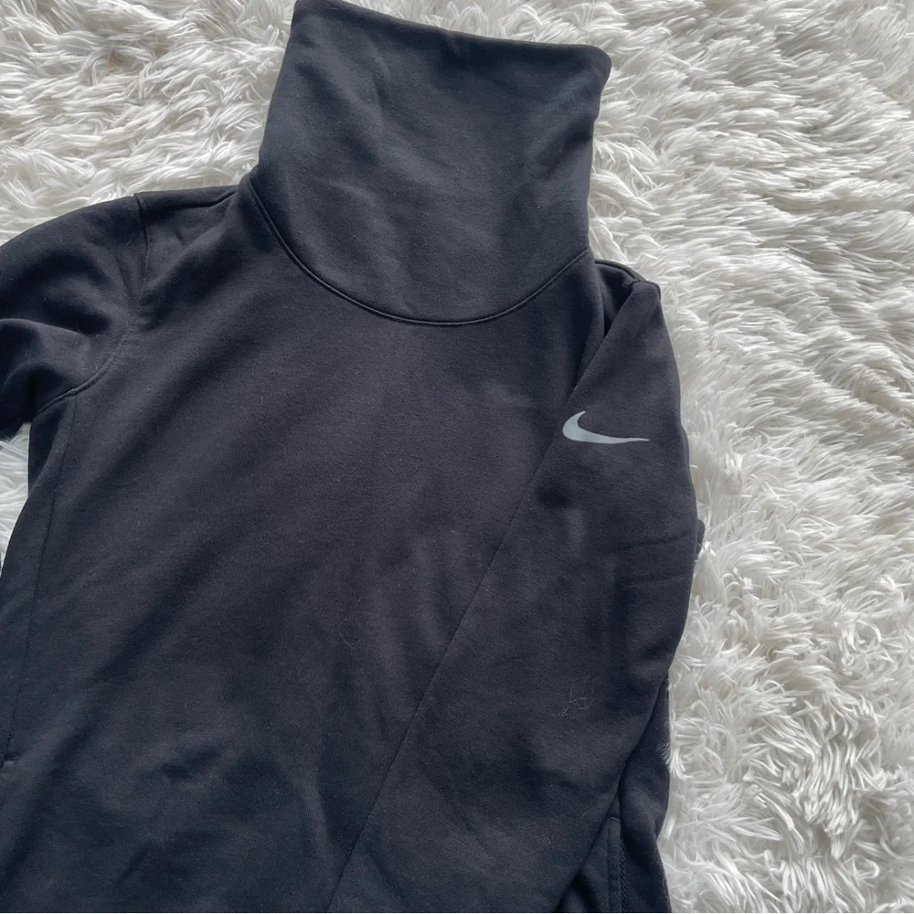 Nike DriFit Funnel Neck Sweatshirt